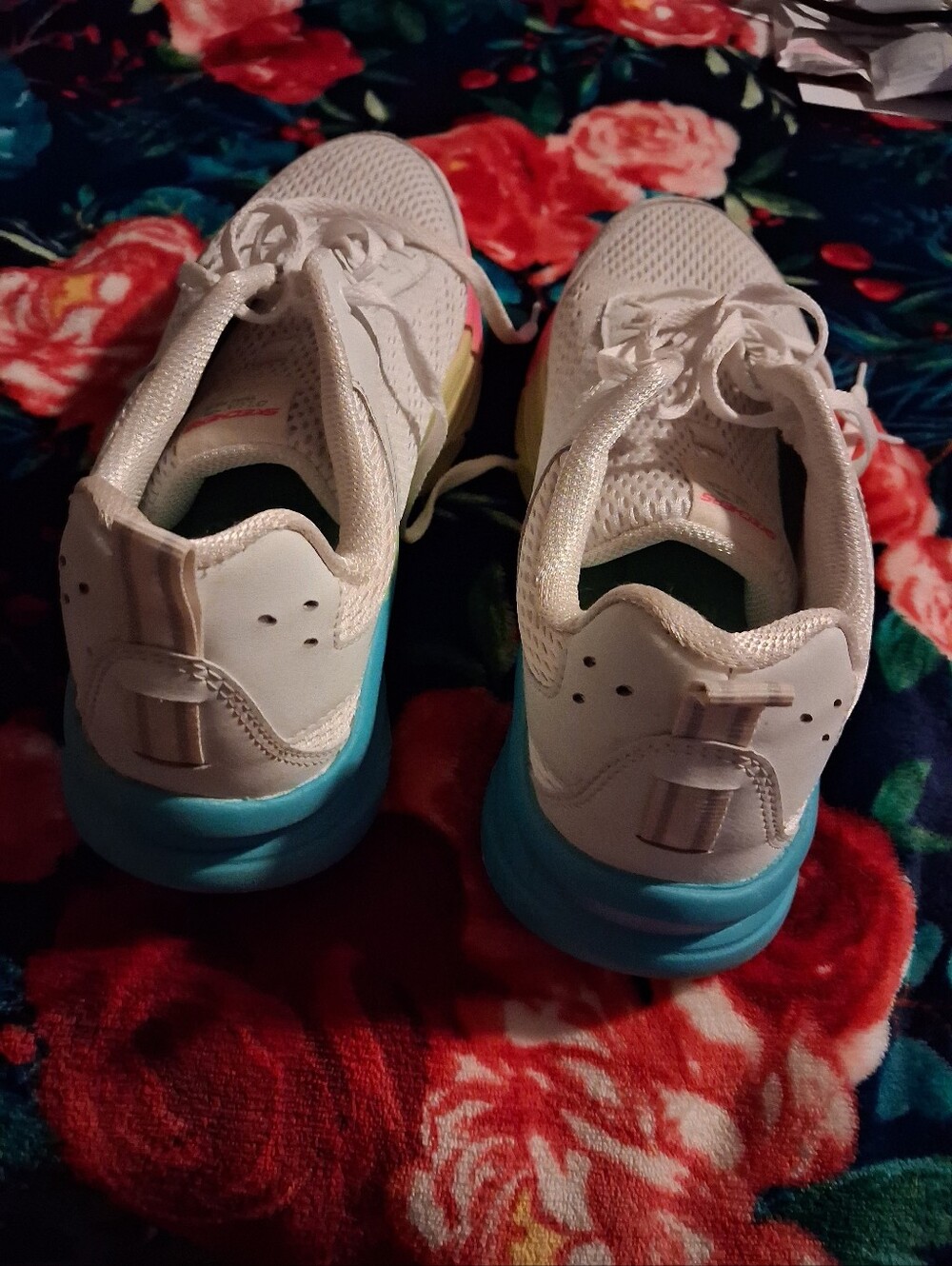 Womens Sketchers D'Lux Walker Rainbow Kiss Size 9